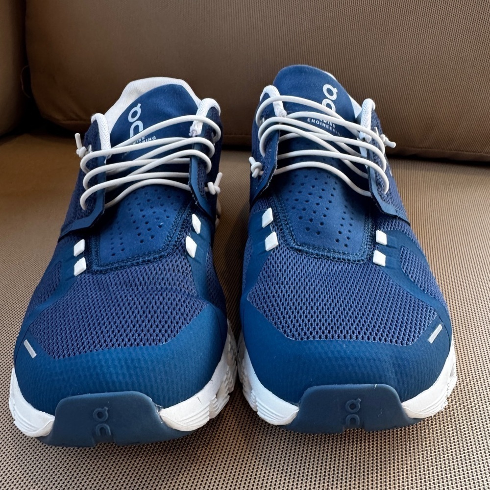 On Cloud Navy White Running Shoes Women’s US W10 EU 42 Swiss Engineering - Picture 13 of 14